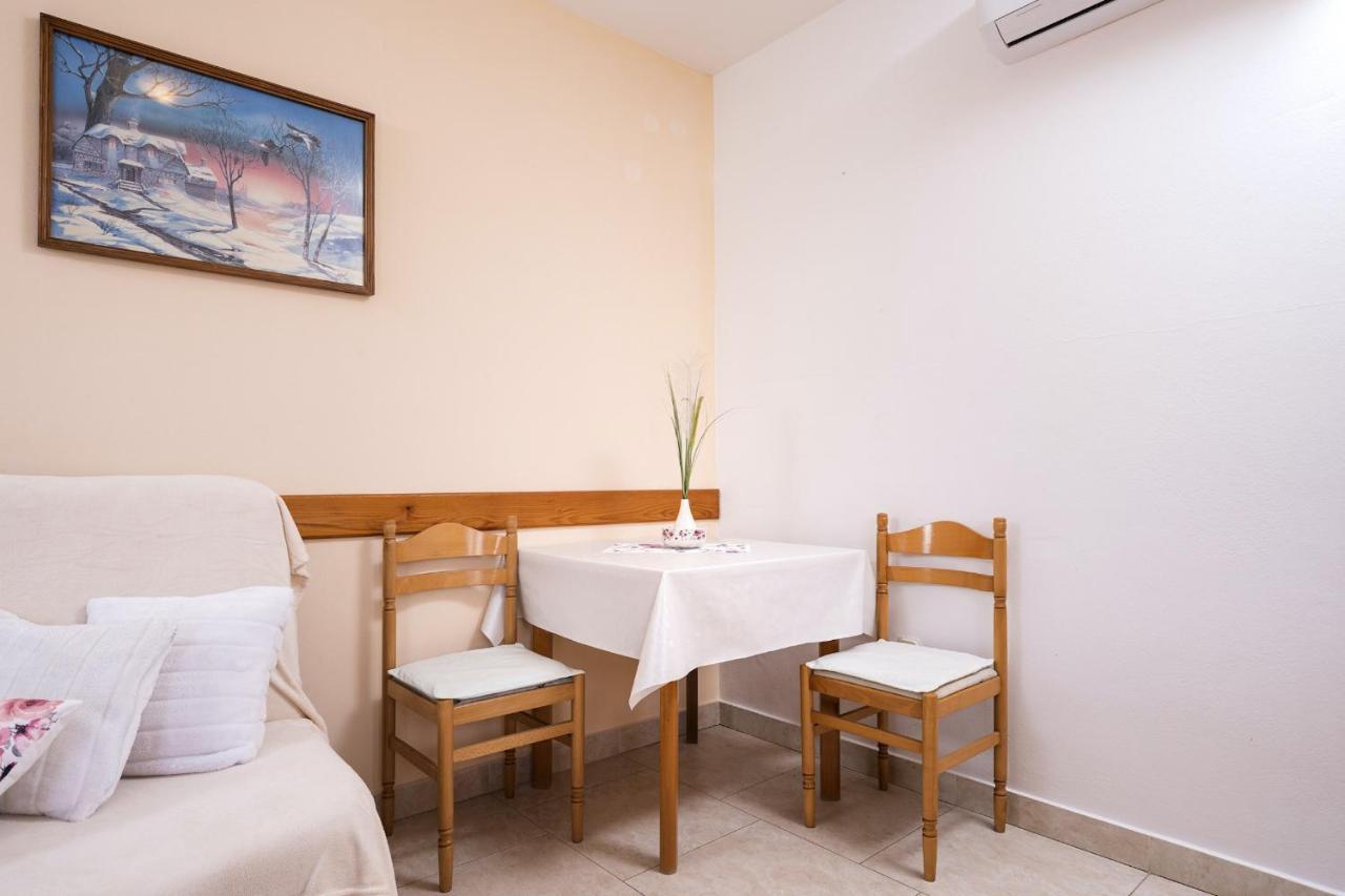 Apartments Zlata 스타리 그라드 외부 사진