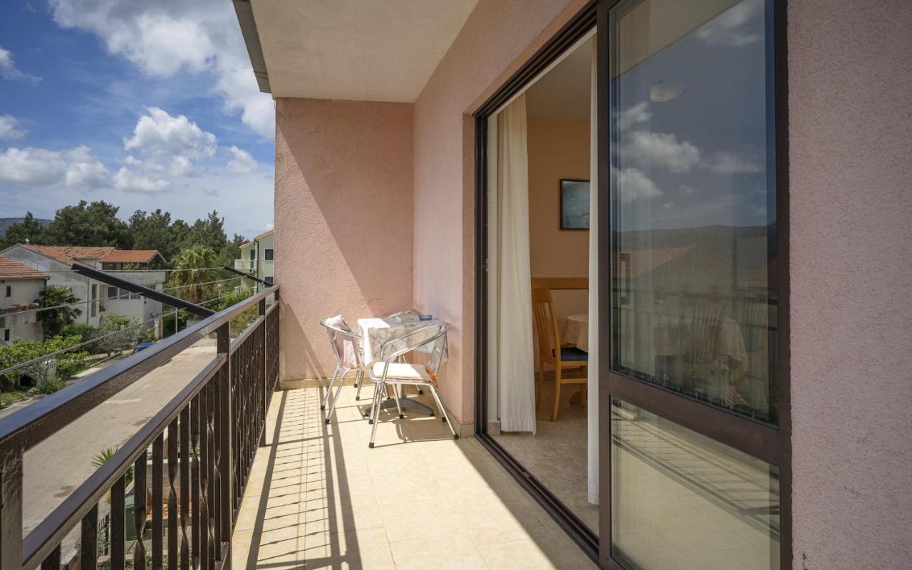 Apartments Zlata 스타리 그라드 외부 사진
